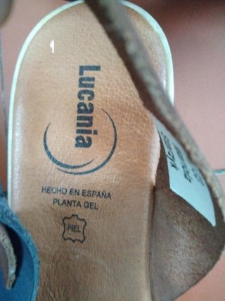 Zapatillas de estar por casa        Sandalias