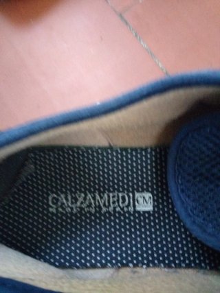 Zapatillas de estar por casa        Sandalias