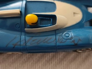 Scalextric Matra azul con firma Henry Pescarolo