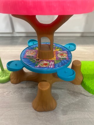 Cafetería Enchantimals con muñeca y mascota