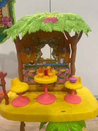 Cafetería Enchantimals con muñeca y mascota