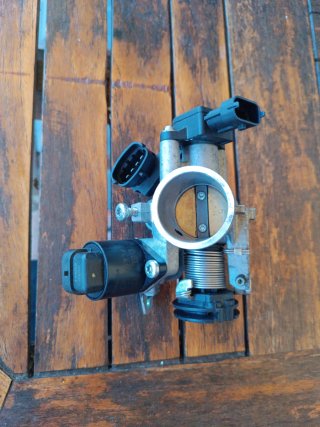 Cuerpo de aceleración Duke 125