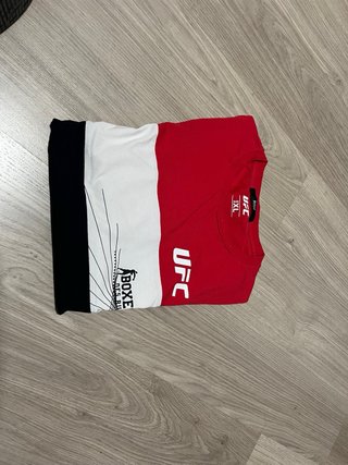 Lote 10 Camisetas y Jersey