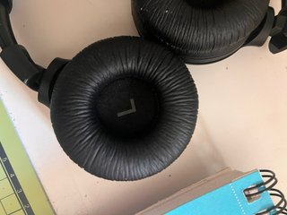 Auriculares Inalámbricos JBL Tune Negros