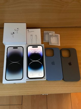 iPhone 14 Pro Negro + Accesorios