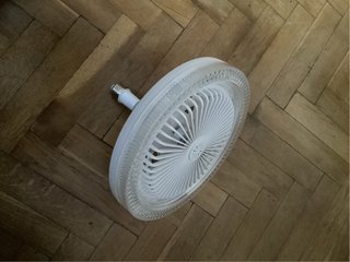 Luz LED con ventilador tipo bombilla
