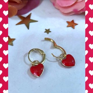 Coquetos Pendientes Corazón Dorados y Rojos