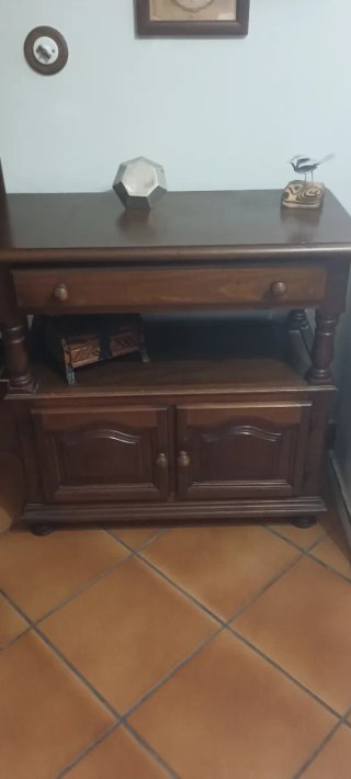 Mueble de madera rústico