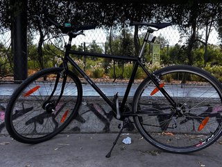 Bicicleta Negra Custom (Peugeot 100)