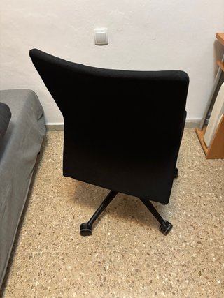 Silla de oficina negra