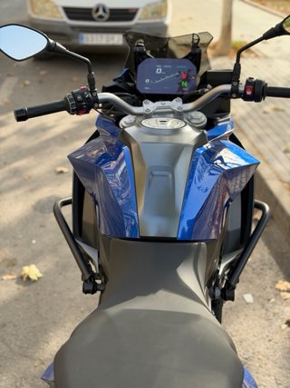 BMW F 900 XR Azul