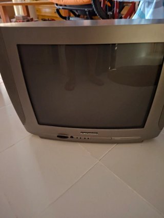 Televisor Grundig Gris