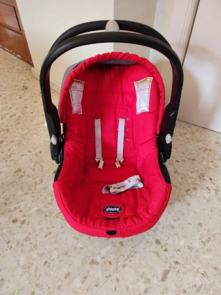 Silla de coche Chicco roja