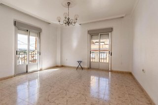 Chalet en venta en Guadix
