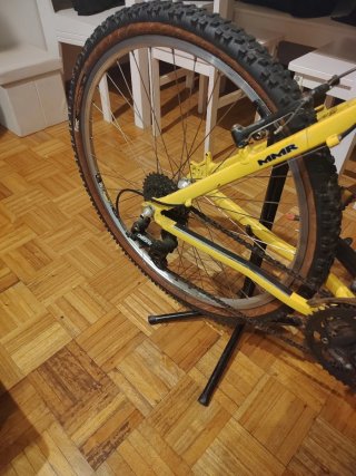 Bicicleta de Montaña Amarilla