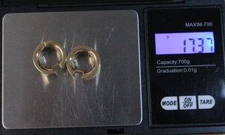 Pendiente de oro rosa de 18k. Peso: 17.37 gr.