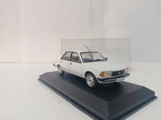 Coche Colección Peugeot 305 (1980)