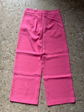 Pantalón culotte rosa Stradivarius