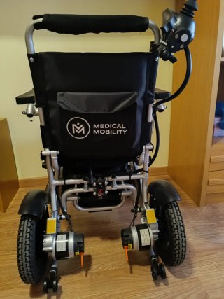 Silla de ruedas eléctrica plegable