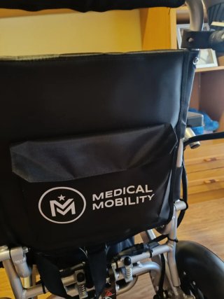 Silla de ruedas eléctrica plegable