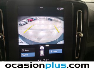 Volvo XC40 T2 Momentum Core 95 kW (129 CV)