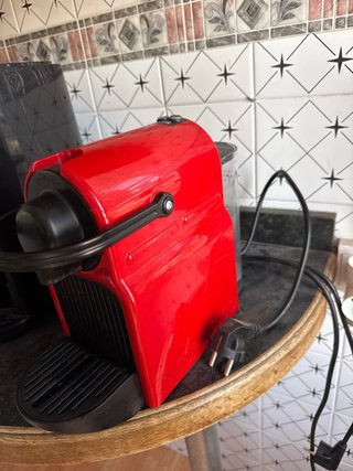 Cafetera Krups Nespresso Roja