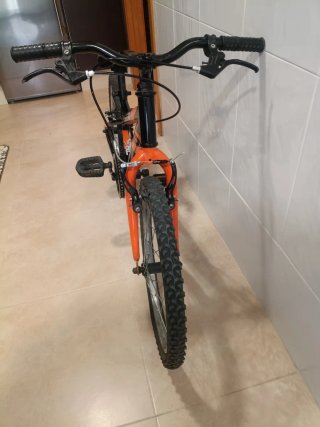 Bicicleta 20 Negra y Naranja