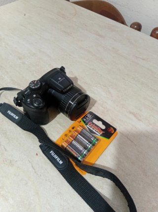 Fujifilm FinePix S4700 Fotocamera Digitale 14 MP