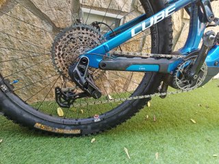 Bicicleta Eléctrica Cube