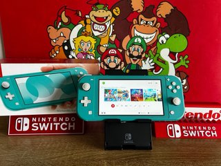 Nintendo Switch Lite COMO NUEVA 10/10