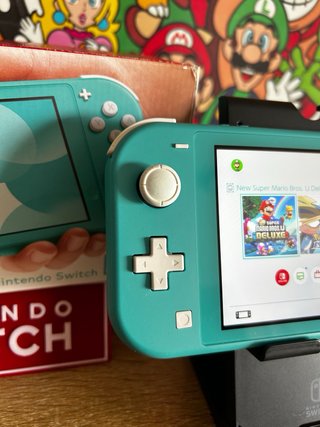 Nintendo Switch Lite COMO NUEVA 10/10