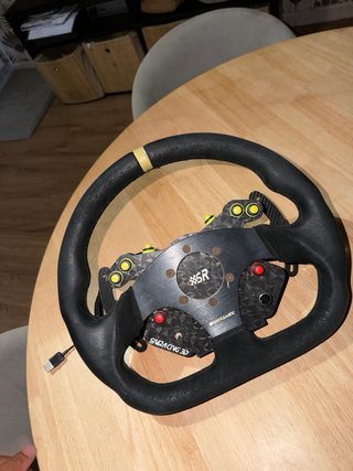 Simulatore completo Thrustmaster per volanti e altro