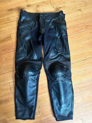 Mono de cuero Dainese