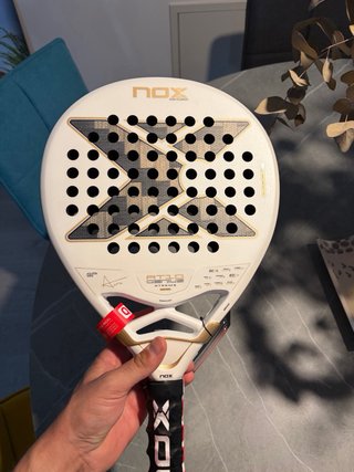 Pala Nox AT10 Genius Agustin Tapia