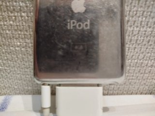 iPod Nano 3ª Gen 4GB Plata con Cargador