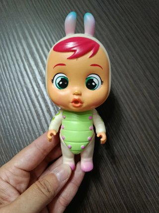 Muñeca Bebé Llorón con orejas de conejo