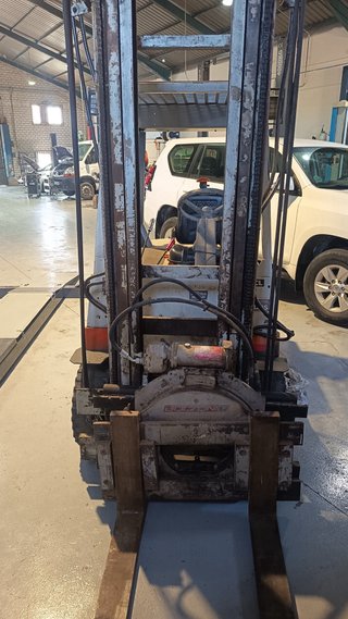 Carretilla elevadora DI-20CL Fiat Iveco