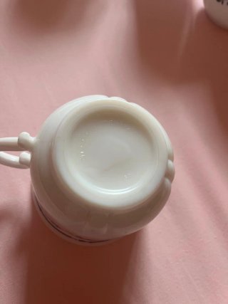 Juego de 5 tazas de porcelana con sus platos