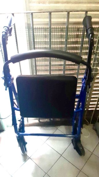 Andador personas mayores