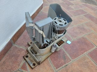 Motor puerta garaje
