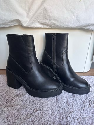 Botines tacón/plataforma negros