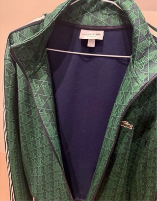 Chaqueta deportiva Lacoste verde monograma