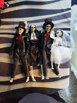 Lote Halloween Esqueletos Novios y Monja