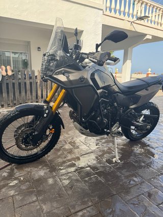 Yamaha Ténéré 700 con extras