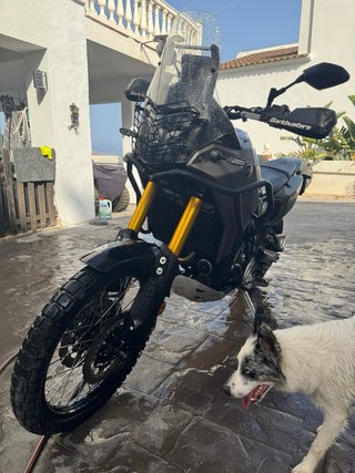 Yamaha Ténéré 700 con extras