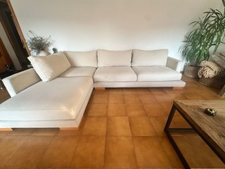 Sofá chaise longue beige de KENAY HOME