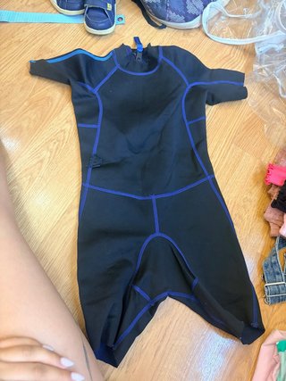 Traje de neopreno Decathlon talla 5& 6 años