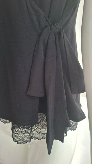 Top Zara sin mangas con encaje y lazo