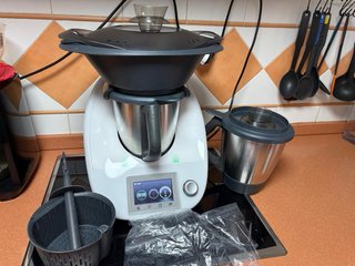 Thermomix TM5 con 2 vasos