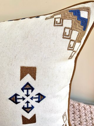 2 Fundas Cojín Bordadas Lino Azul/Marrón